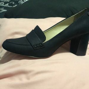 Really cute stylish shoes with a little heel🥰